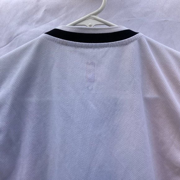 Throwback NBA Licensed Cleveland Cavaliers Jersey Size MEDIUM - Picture 7 of 8